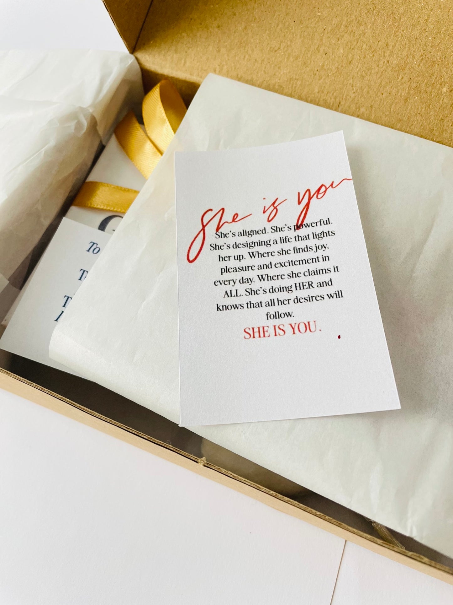 Mystery Box WOMAN'S DAY